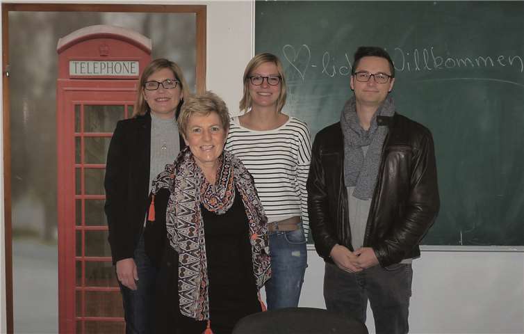 Silke Röser (l. ) mit drei von insgesamt sechs Mitarbeitern.  FRE