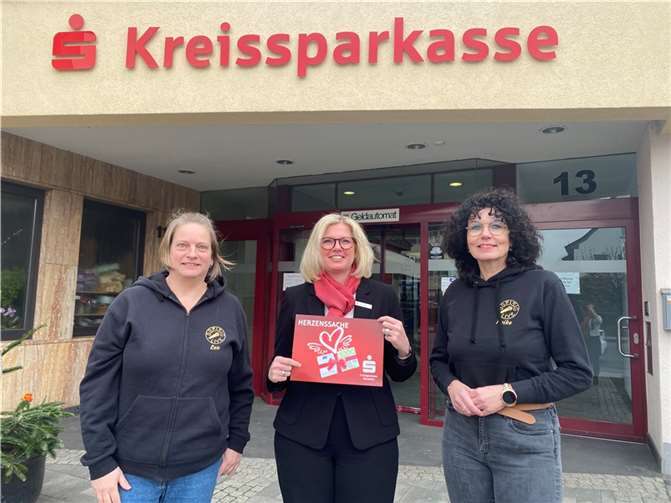 Silke Seul (m.) , Alexandra Heer (l.) und Heike Resch (r.).  Foto: KSK Ahrweiler