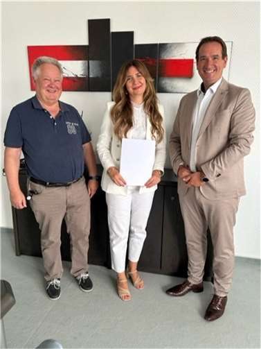 Silvia Borys feiert 25jähriges Dienstjubiläum bei der Verbandsgemeinde Weißenthurm. Foto: VG Weißenthurm