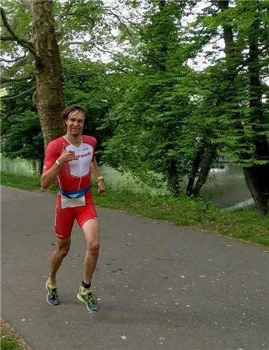 Fast so schnell wie Sebastian Kienle Simon Schwarz.Foto: privat