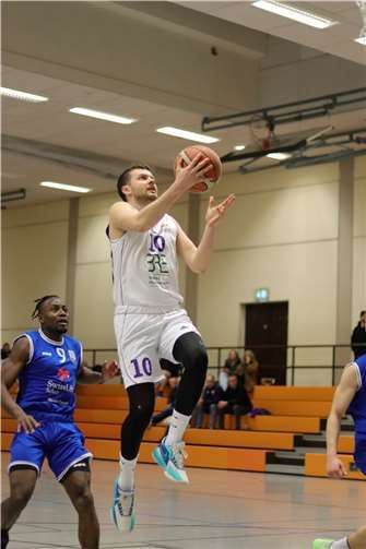 Simon Voll wurde mit 19 Punkten Topscorer. Fotos: privat