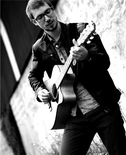 Simon Wahl konzertiert in Sinzig. privat