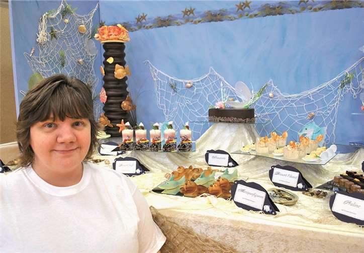 Simone Hecken mit ihren meisterhaften Leckereien. HwK Koblenz