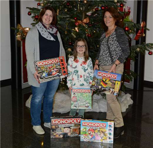 Simone Nickel gewann das große Monopoly-Paket. -CF-