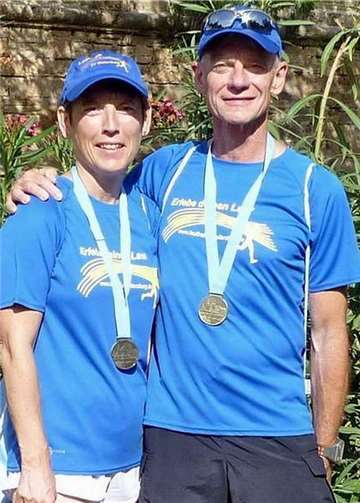 Simone und Joachim Himrich vom Lauftreff SV Weitersburg genossen die imposante und kulturelle Marathonstrecke in Wien, die an fast allen Sehenswürdigkeiten der Stadt entlang führte. privat