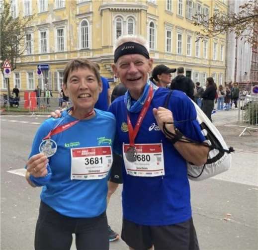 Simone und Joachim Himrich waren mit ihren Ergebnissen beim Halbmarathon in Graz sichtlich zufrieden. Foto: privat