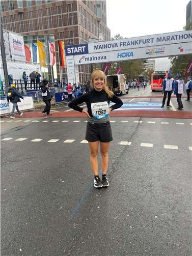 Sina Marzilius vom Lauftreff SV Weitersburg finishte ihren ersten Marathon in Frankfurt. Foto: privat