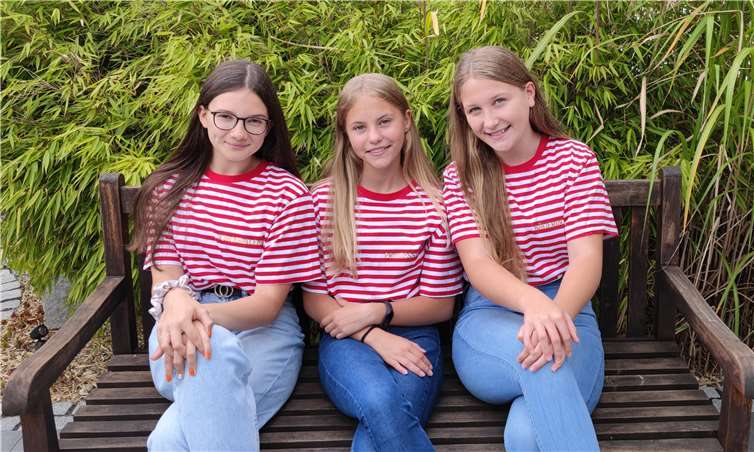 Sina Schäfer, Olivia Bouß und Emilia Bel sollen das neue Kinderdreigestirn für die Session 2021/2022 in Morenhoven bilden. Foto: privat