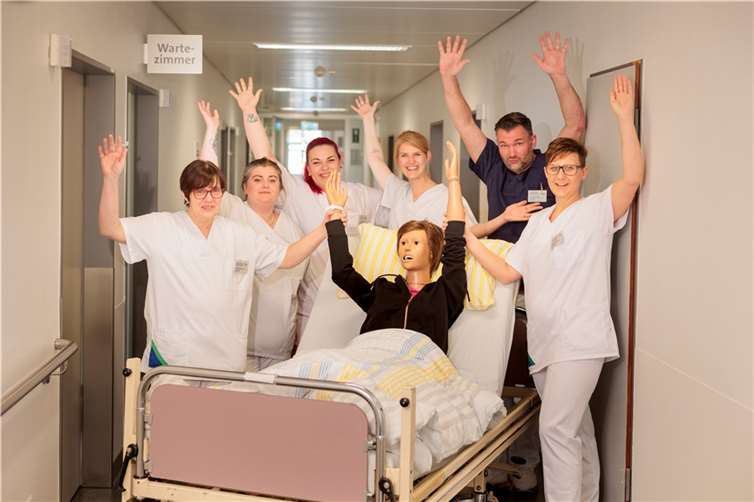 Sind beim Bewerber-Walk-In am 18. März 2023 auch mit dabei: die Praxisanleiterinnen und Praxisanleiter des Krankenhauses Maria Hilf in Bad Neuenahr-Ahrweiler. Foto: Joachim Gies