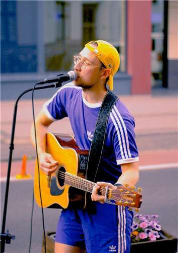 Singer-Songwriter Van Demian gastiert im Café Sofa in Meckenheim. Foto: privat