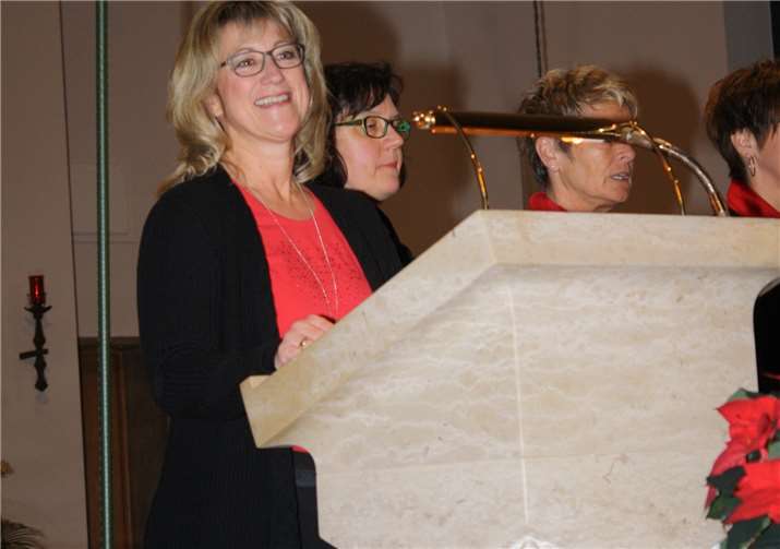 Singgruppenmitglied und Flötistin Anke Beilstein übernahm die Konzertmoderation.