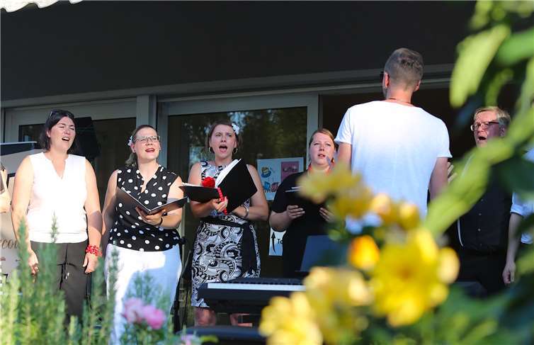 „Singsucht“ sang große Weltmusik.