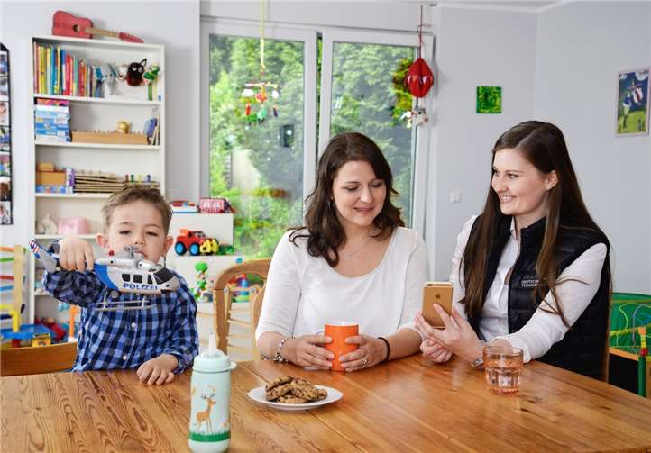 Sinnvoll ist die Beratung zuhause für alle, die wenig Zeit haben.