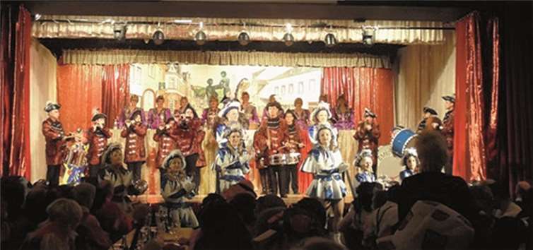 Sitzung bei „Ewig Jung“.