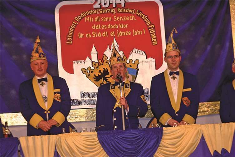 Sitzungspräsident Hans-Peter Floter hatte ein buntes „Sitzungsmenü“ zusammengestellt.