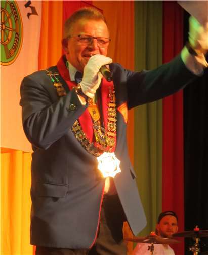 Sitzungspräsident Heinz Breuer. Foto: -PS-