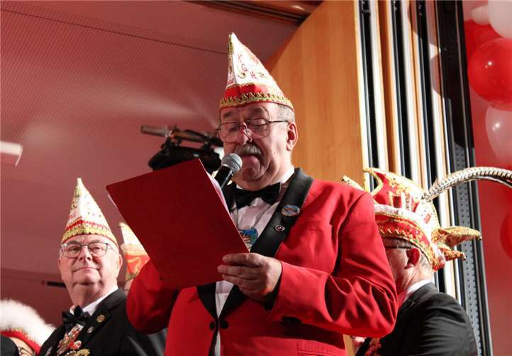 Sitzungspräsident Wolfgang Krupp führte souverän und gekonnt durch den Proklamationsabend.