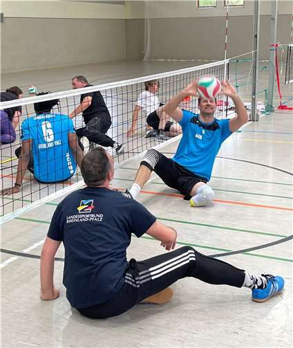 Sitzvolleyball in Burgbrohl. Foto: privat