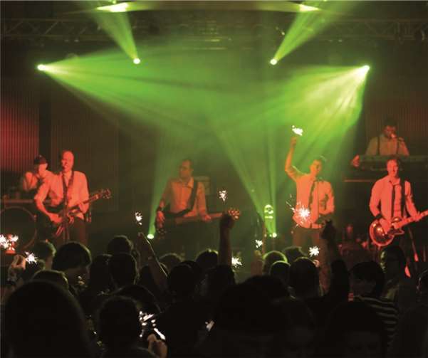 „Sixbit“ wird die Gäste mit ihrem Big-Band-Sound begeistern.privat