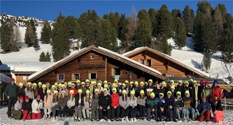 Skifahrerinnen und Skifahrer aus Salz und Nentershausen im österreichischen Pitztal.  Quelle: RS plus Nentershausen