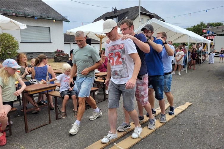 Skirennen bei der Dorfolympiade
