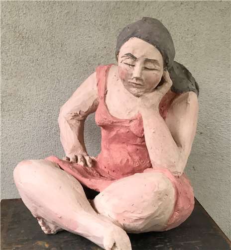 Skulpturen aus Ton präsentiert Stina Tummel in der Kulturwerkstatt, Pützgasse 2, in Unkel.Quelle: Stadt Unkel