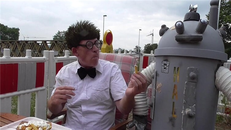 Skurril, lokal und definitiv exotisch: Szene aus „Geheimakte Spätburgunder.“  Foto: Wolfgang Arends