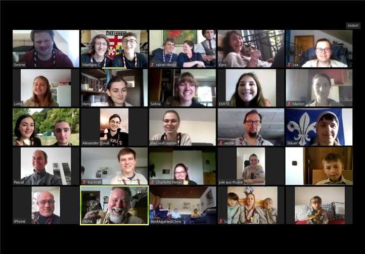 So hatten sie es sich nicht vorgestellt, ihr Jubiläum – aber ein guter Pfadfinder weiß sich auch in Pandemie-Zeiten zu helfen. Fotos: privat