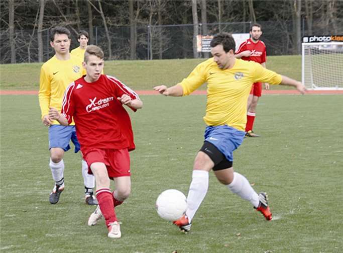 So leicht gemacht wie beim 13:2 in der letzten Partie vor der Winterpause gegen die SG Rodenbach, wird es der Reserve des SV Güllesheim gegen den SV Roßbach/Verscheid II sicherlich nicht gemacht.TH
