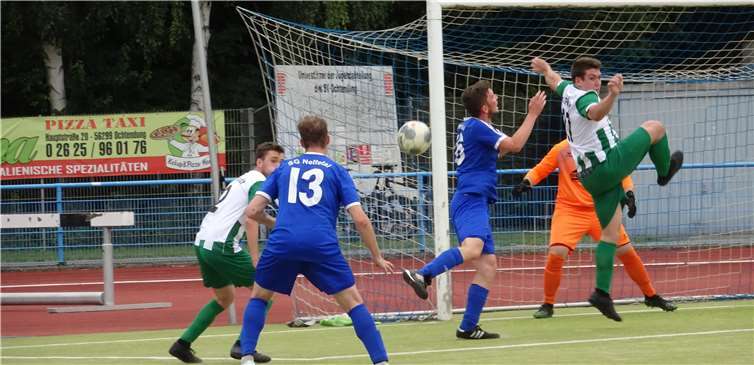 So nah, wie in dieser Szene, kamen die Nettetaler dem Plaidter Tor häufiger als die Gäste umgekehrt, dennoch genügte den Pellenzern ein Sonntagsschuss zum 0:1-Erfolg. Foto: privat
