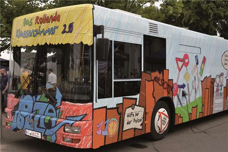 So schick kommt der hergerichtete Bus daher.