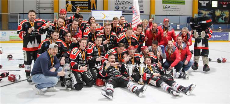 So sehen Double-Pokalsieger aus!