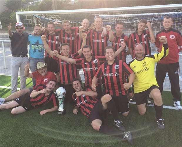 So sehen Sieger aus: Die Mannschaft des FC Spfr. Miesenheim II. FC Plaidt