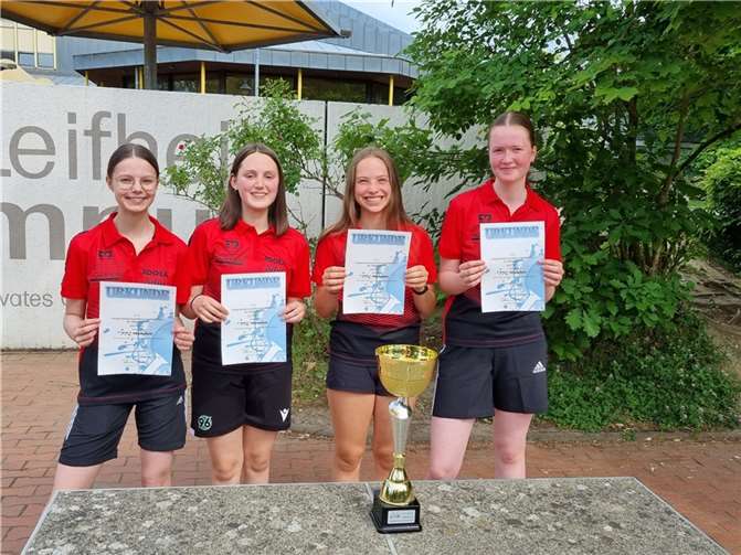 So sehen Siegerinnen aus: v.li. Naemi Kern, Lea Susann Grunow, Zoe Kern und Anna Werz. Foto: privat