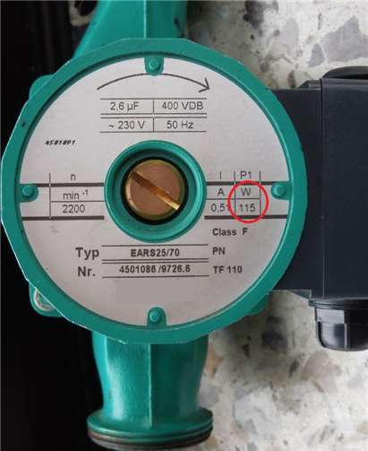 So sieht eine alte ineffiziente Heizungsumwälzpumpe aus.  Verbraucherzentrale Rheinland-Pfalz