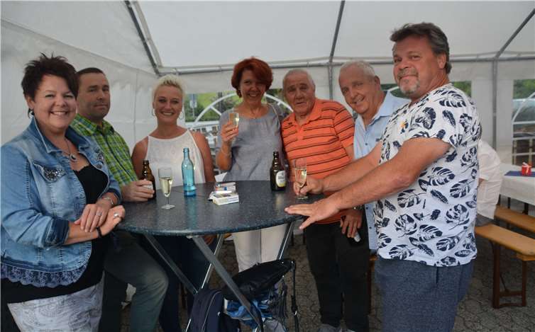 So strahlen nur Kempenichs aktive Möhnen.