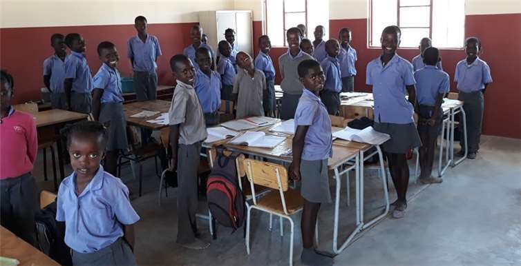 So werden die neuen Klassenräume der global office-Schule im Frühjahr 2021 aussehen. Bildrechte: FLY & HELP