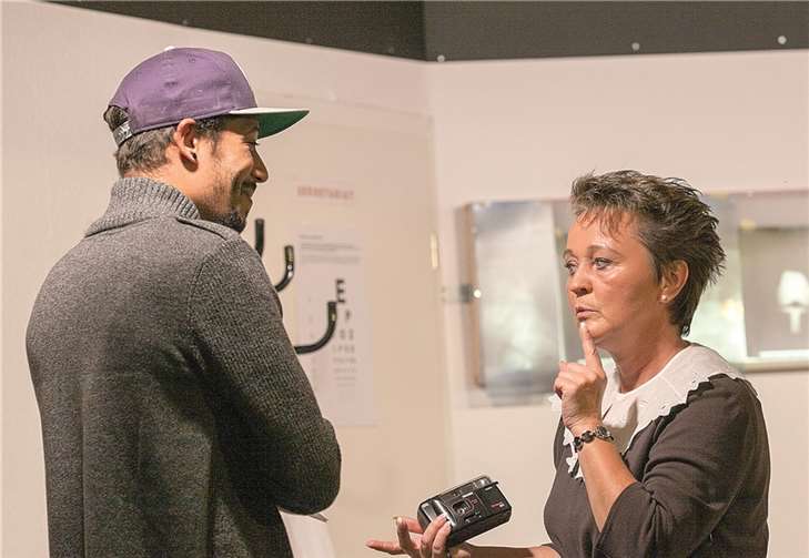 Sogar das Publikum wurde mit einbezogen beim rheinischen Schwank „De beste Krankheet dooch nit“ der Pecher Dorfbühne.