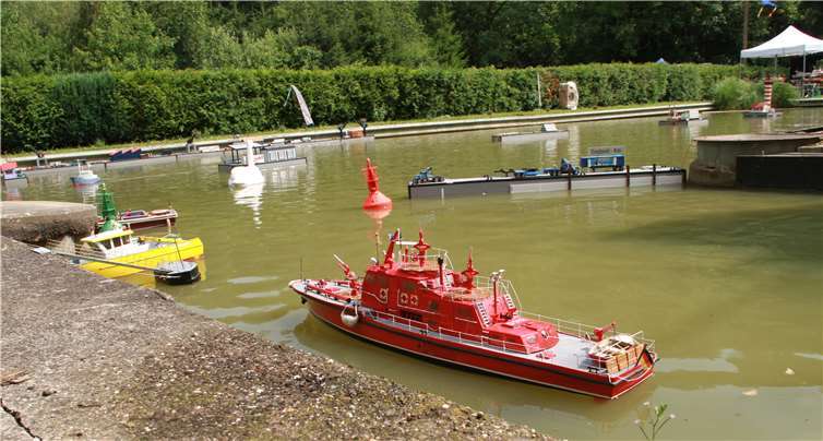 Sogar eine naturgetreue Hafenanlage konnte man bestaunen.