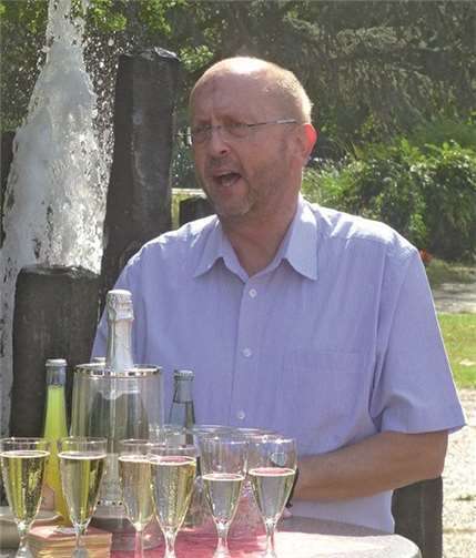Sohn Klaus Kesselheim dankte dem Initiator und der Stadt Bad Hönningen für die Widmung des Platzes.