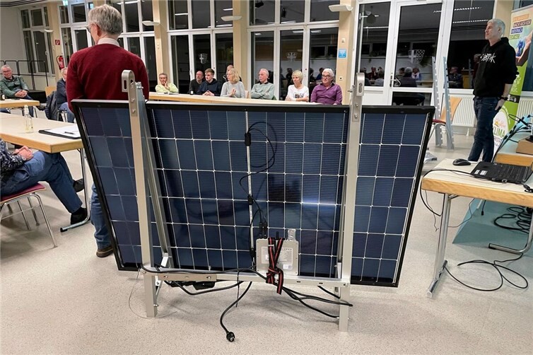 Solarmodul und Montagevorrichtung (Veranstaltung 2024)