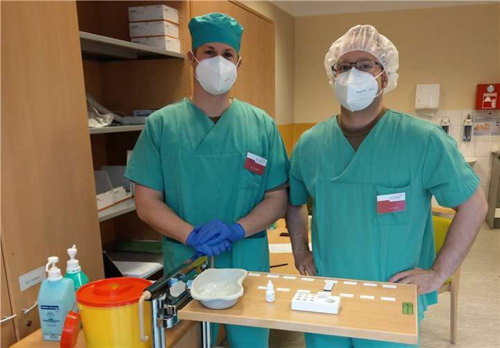 Soldaten der Bundeswehr testen das Personal, Besucher und externe Dienstleister von Kloster Ebernach. Foto: Kloster Ebernach