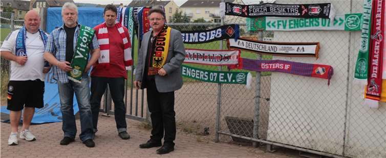 Solidarität zeigen will der Schalke Fan-Club Rhein-Mosel Knappen mit den Hinterbliebenen der türkischen Bergwerk Katastrophe in Soma.privat