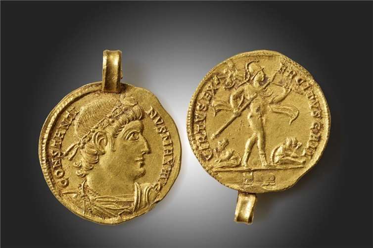 Solidus Constantins des Großen zu einem Anhänger umgearbeitet um 335 in Trier – Fundort: Niederrhein. Quelle: LVR-Landesmuseum Bonn Foto: Jürgen Vogel