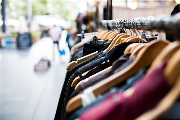 Sollte es auch sonntags öfters die Möglichkeit zum Shoppen geben?  Foto:pixabay.com