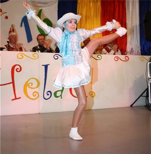 Solomariechen Lara Gründler legte einen perfekten Solotanz auf das Faider Narrenparkett und sorgte damit für echte Begeisterung.