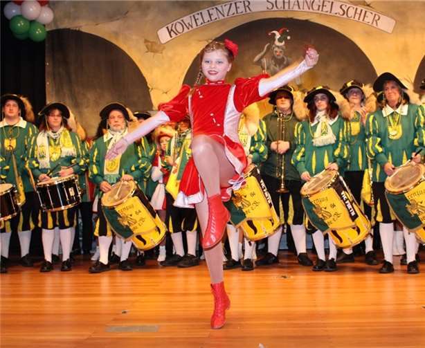 Solotanzmariechen Shannon Johann beeindruckte das Publikum mit viel Kreativität und tänzerischem Können.