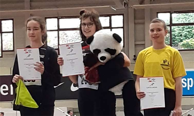 Solveig Schreiber bei der Siegerehrung in Leverkusen. Foto: privat