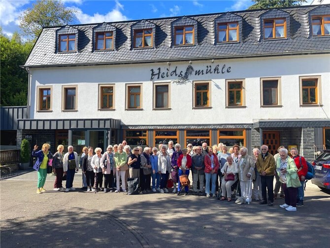 Sommerausflug 2025, links im Bild: 1. Vorsitzende Brigitte Hilgert-Becker