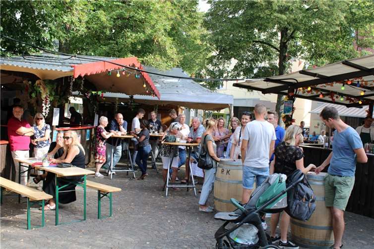 Sommerliche Bedingungen gaben dem Weinfest den idealen Rahmen.